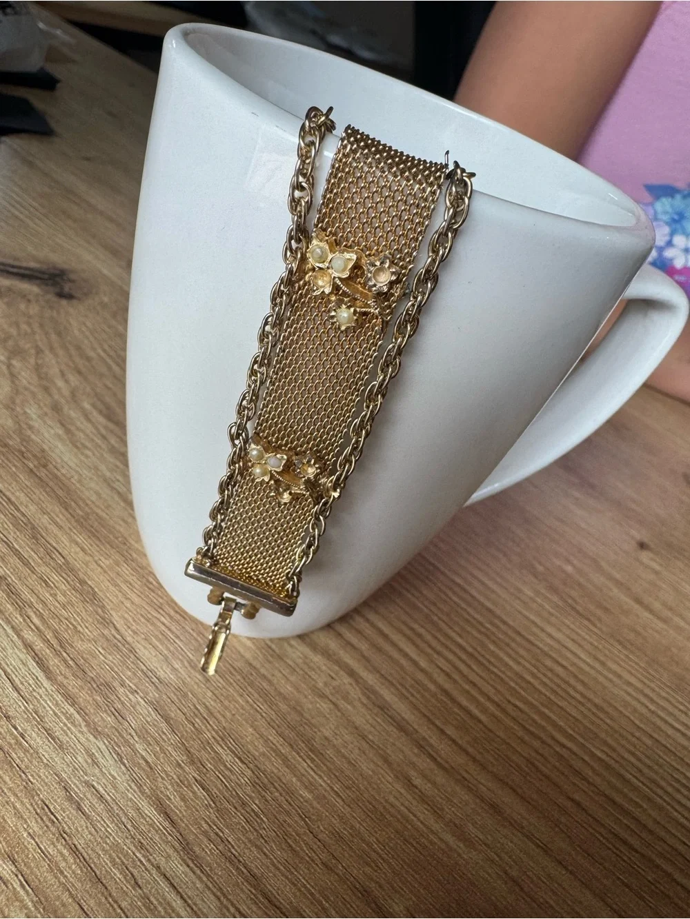 Goldette N.Y.C. Gold Tone Mesh Chain Bracelet Pearl Charms Signed Box 7 in